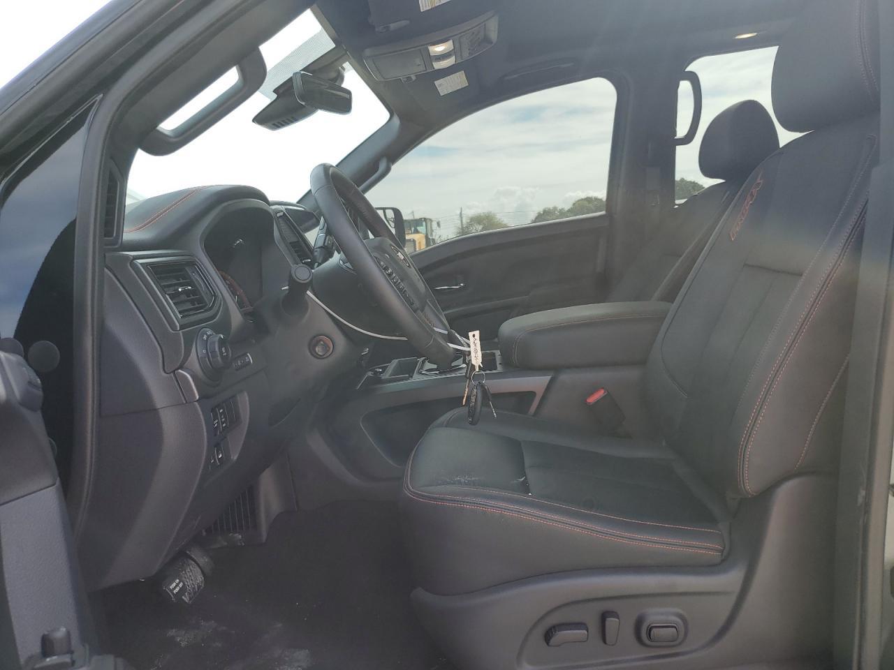 2023 NISSAN TITAN SV - Фото 7