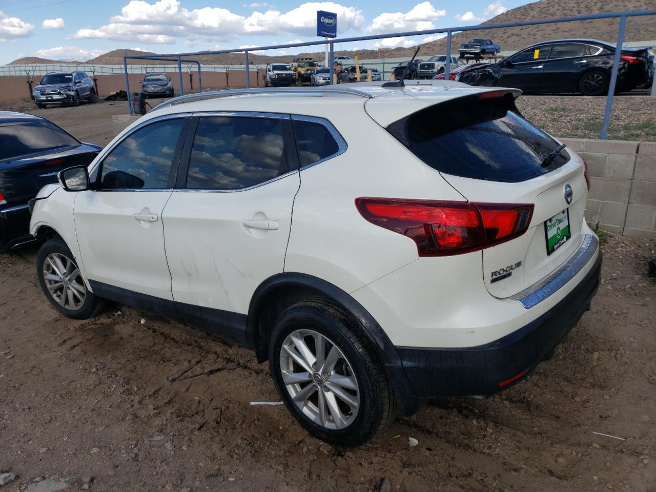 2017 NISSAN ROGUE SPOR - Image 2