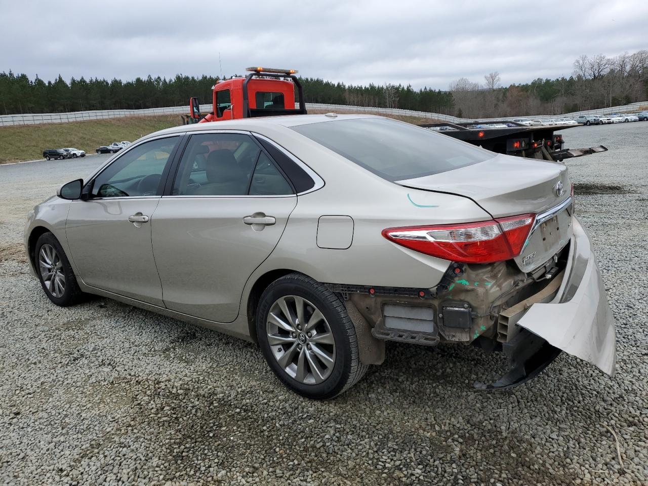 2016 TOYOTA CAMRY LE - Фото 2