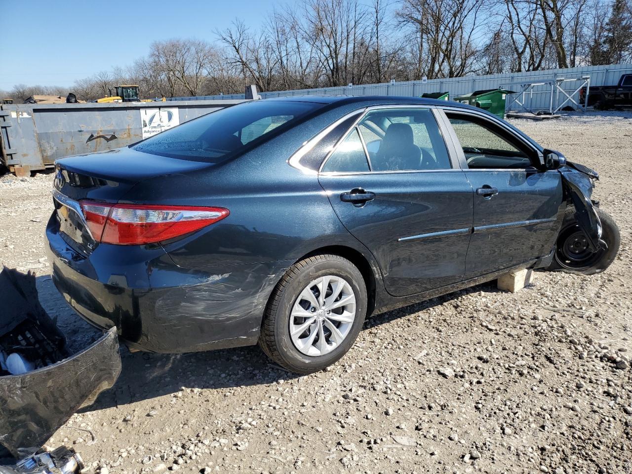 2016 TOYOTA CAMRY LE - Фото 3