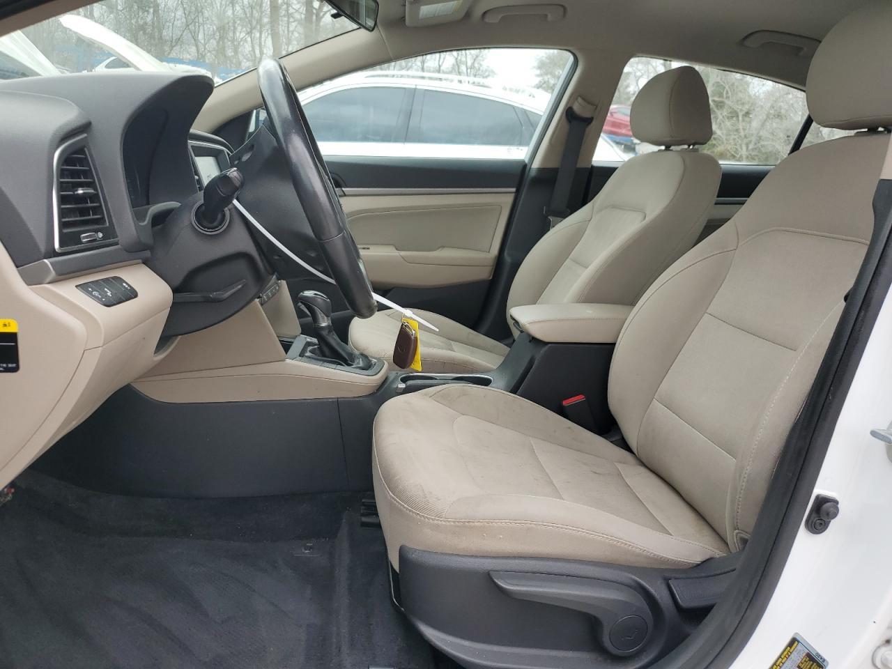 2017 HYUNDAI ELANTRA SE - Image 7