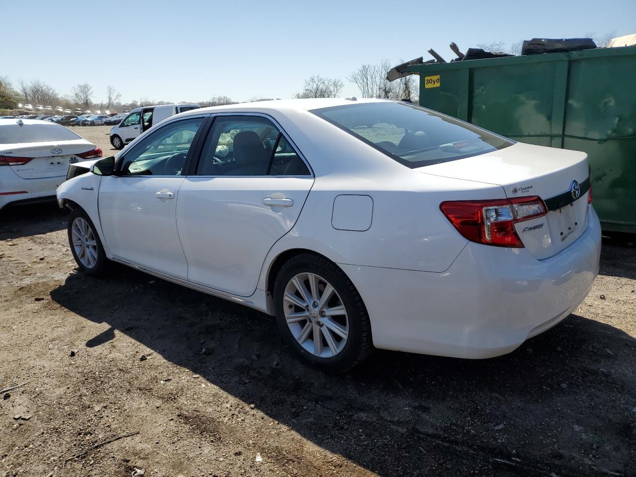 2012 TOYOTA CAMRY HYBR - Image 2