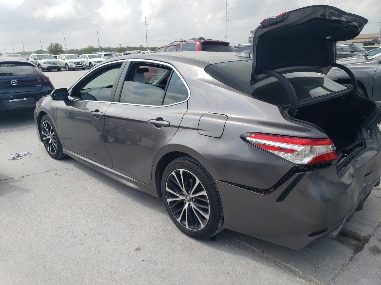 2020 TOYOTA CAMRY SE - Image 2