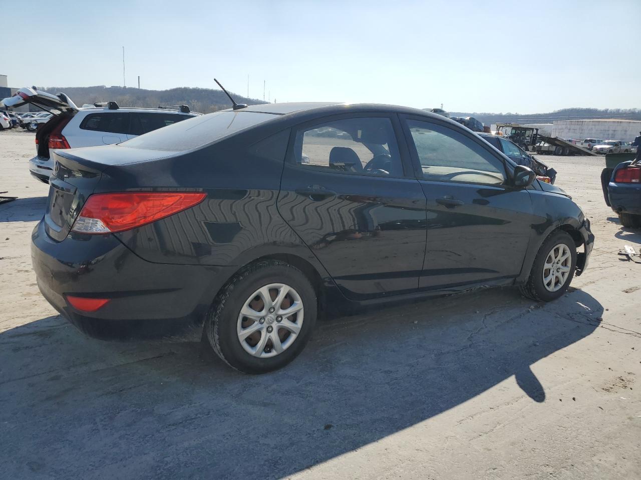 2012 HYUNDAI ACCENT GLS - Фото 3
