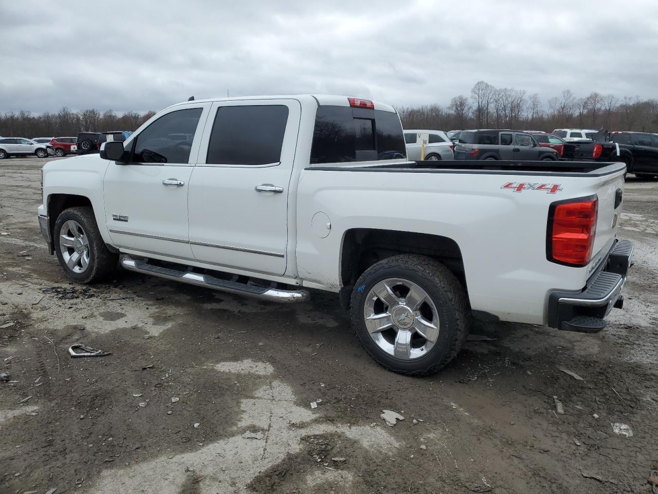2015 CHEVROLET SILVERADO - Image 2