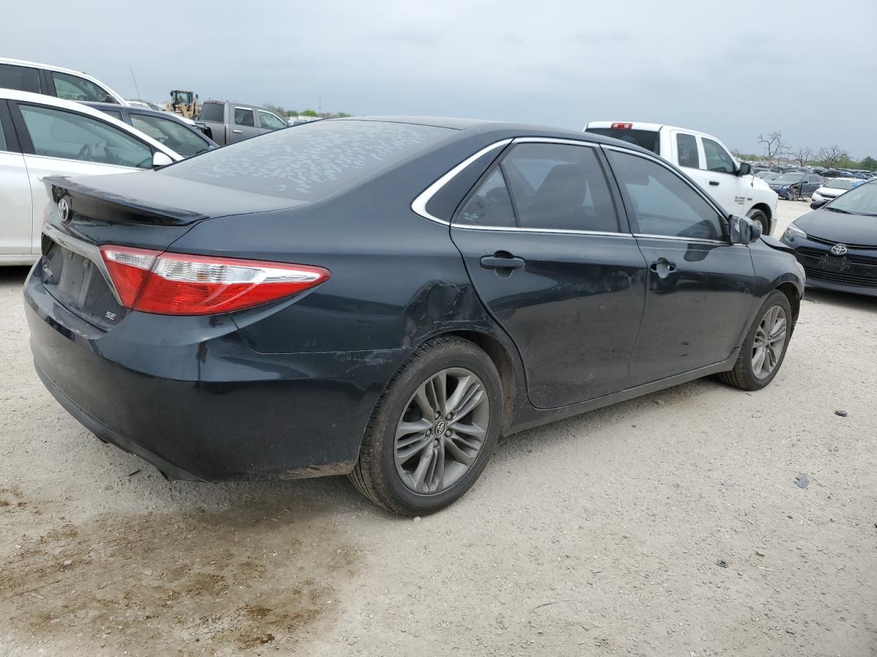 2015 TOYOTA CAMRY LE - Фото 3