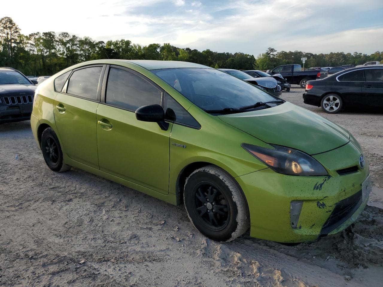 2015 TOYOTA PRIUS - Image 4