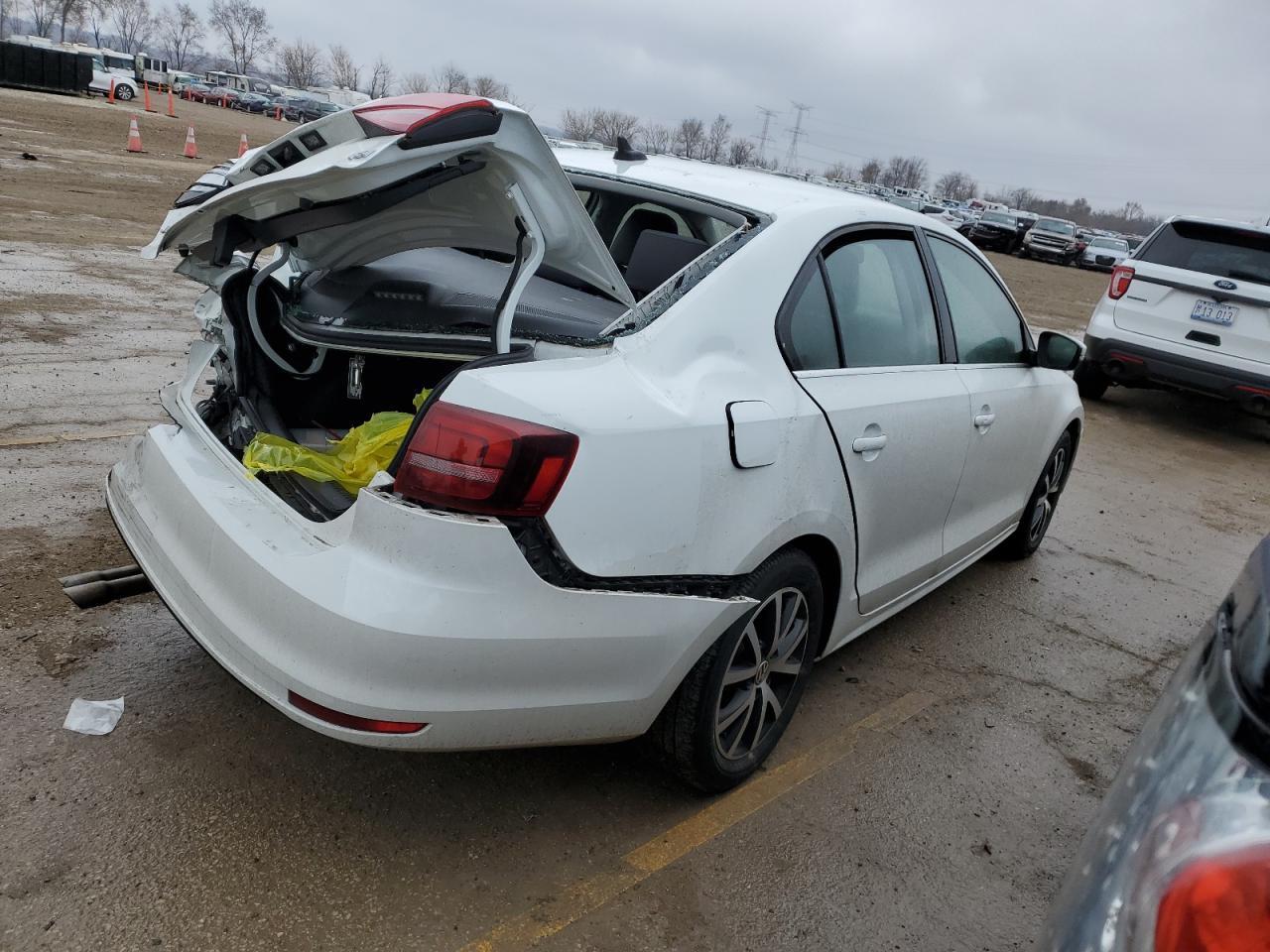2017 VOLKSWAGEN JETTA SE - Image 3