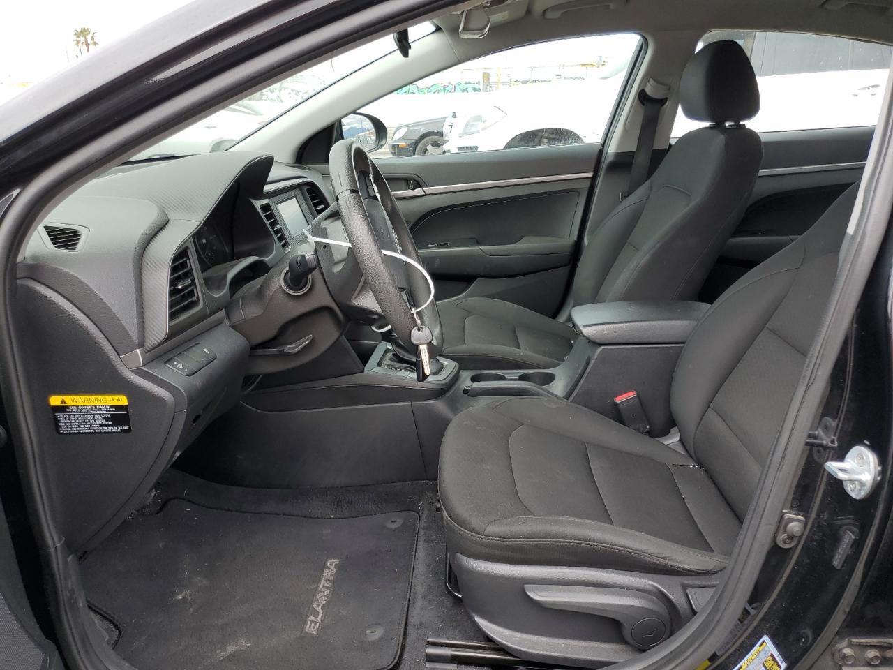 2019 HYUNDAI ELANTRA SE - Image 7