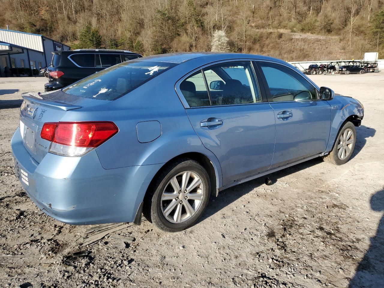 2011 SUBARU LEGACY 2.5 - Image 3