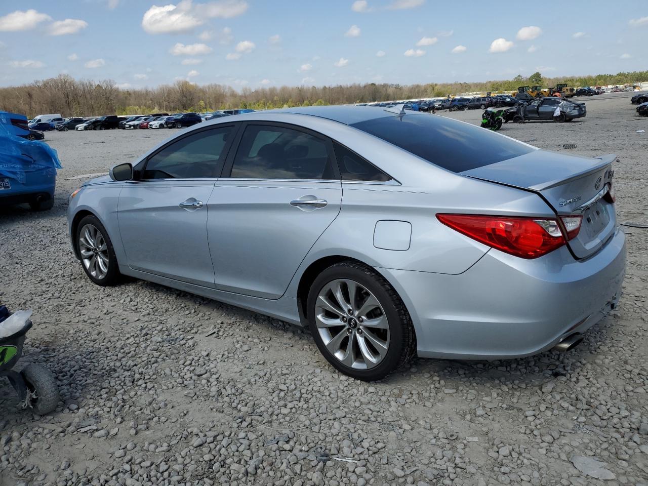 2013 HYUNDAI SONATA SE - Фото 2