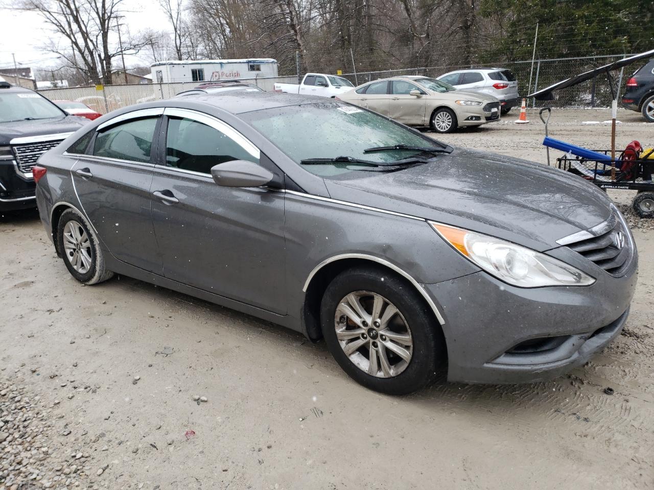 2013 HYUNDAI SONATA GLS - Image 4