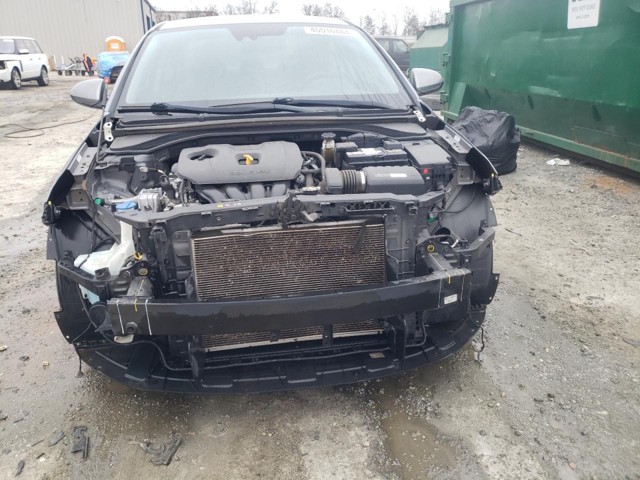 2019 HYUNDAI ELANTRA SE - Фото 5