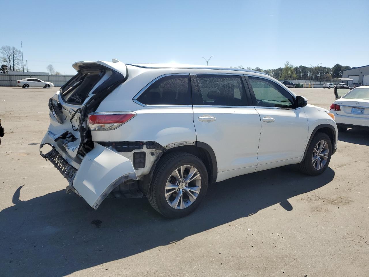2014 TOYOTA HIGHLANDER - Image 3