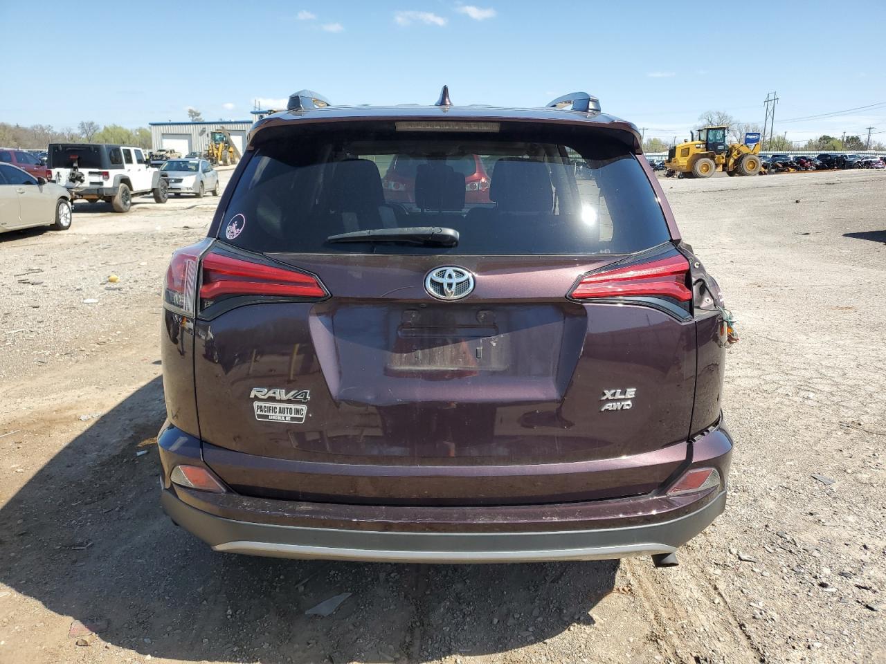 2017 TOYOTA RAV4 XLE - Image 6
