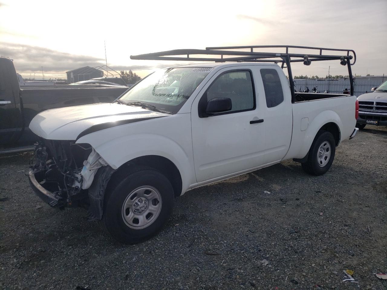 2016 NISSAN FRONTIER S