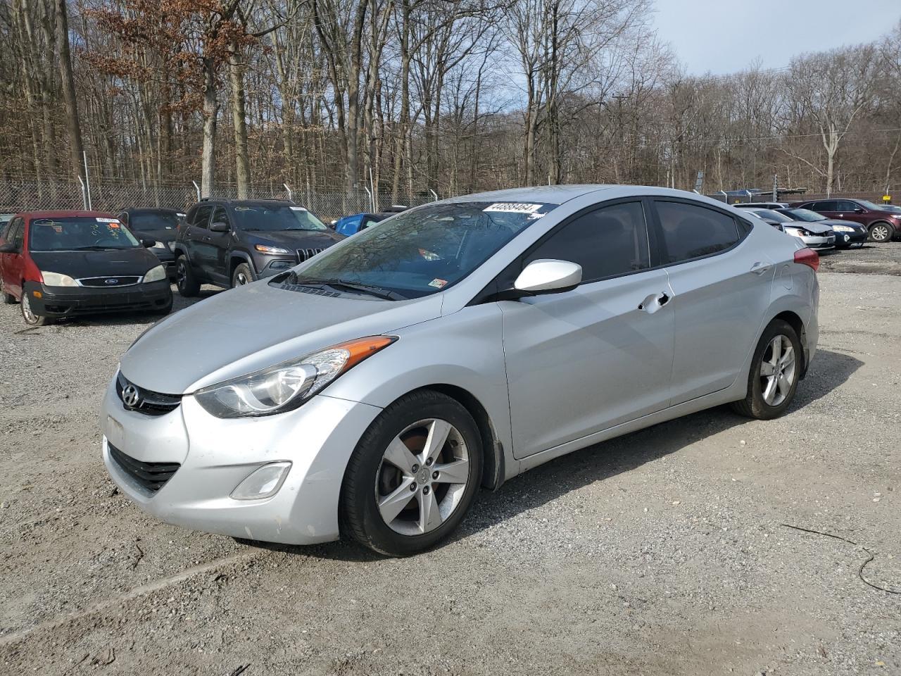 2013 HYUNDAI ELANTRA GL