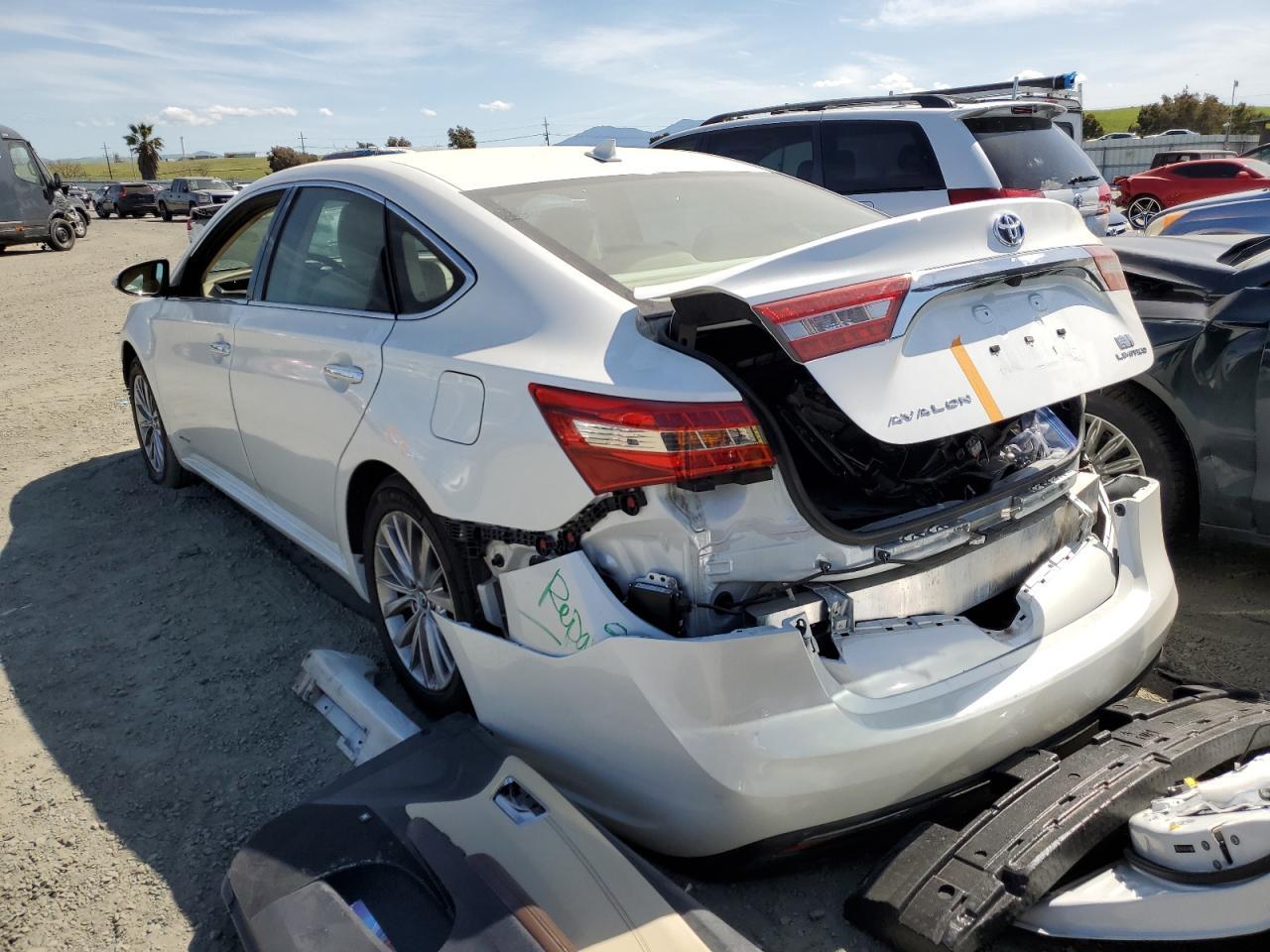 2016 TOYOTA AVALON HYB - Image 2