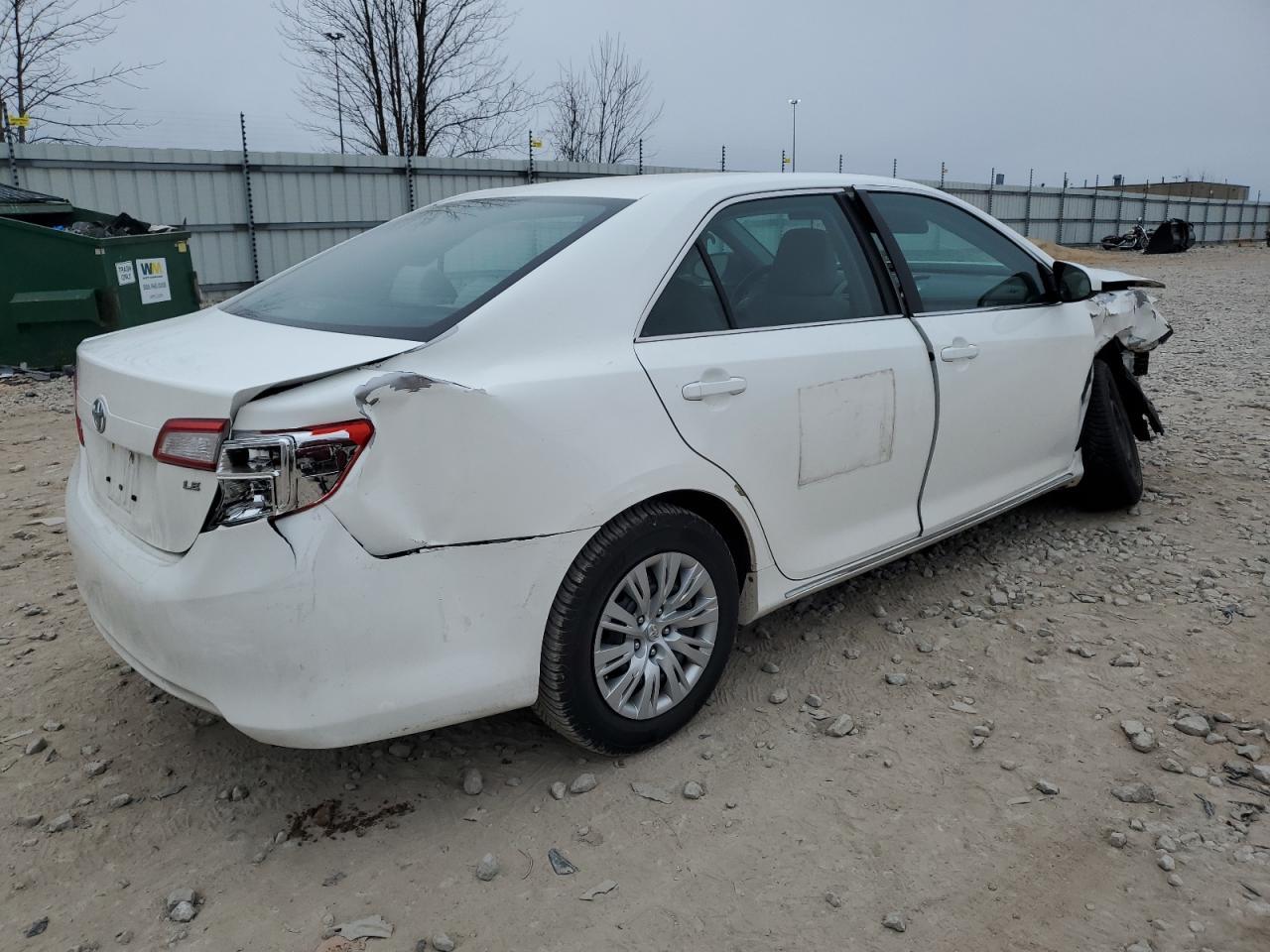 2014 TOYOTA CAMRY L - Image 3