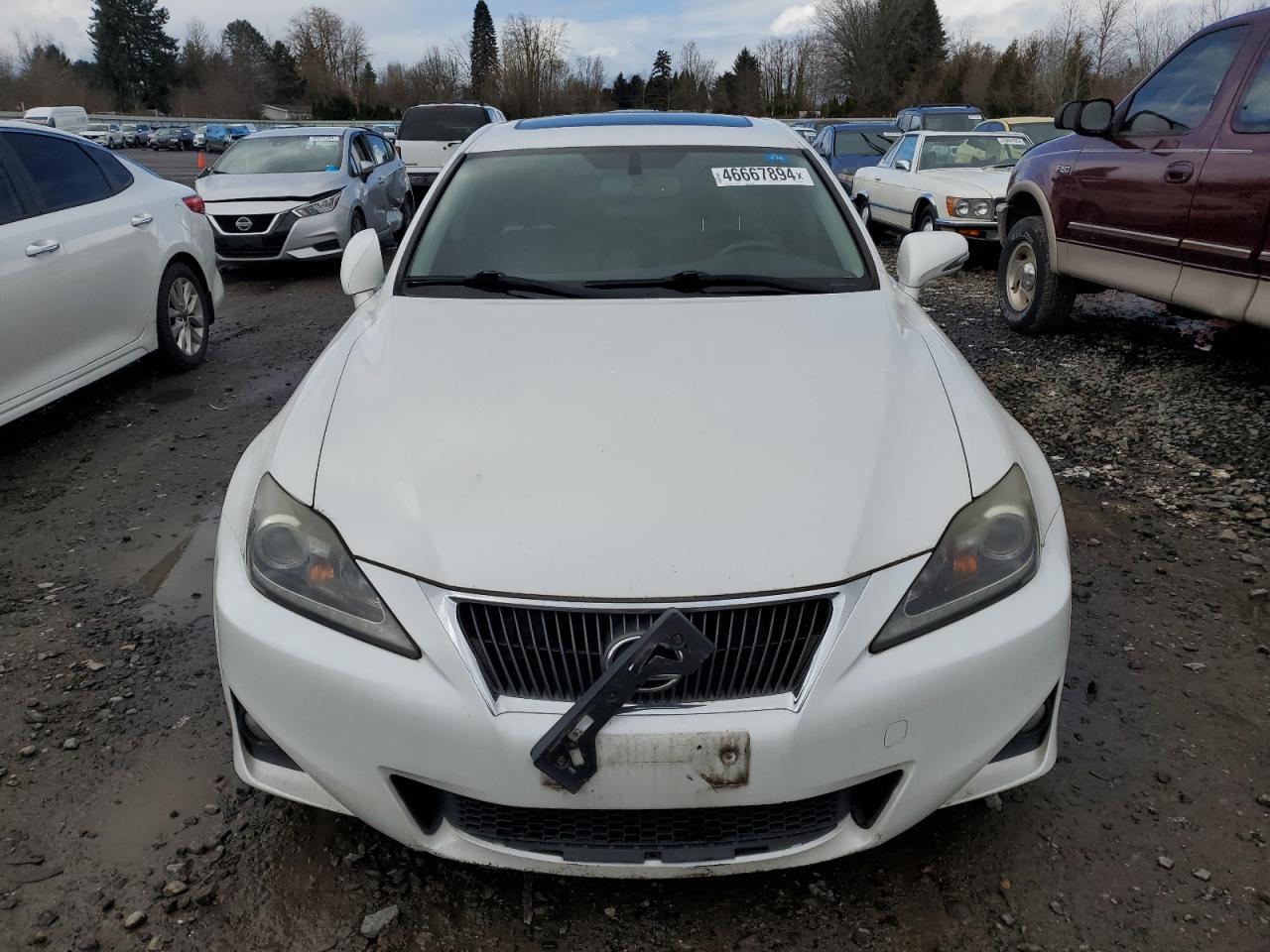 2011 LEXUS IS 250 - Image 5