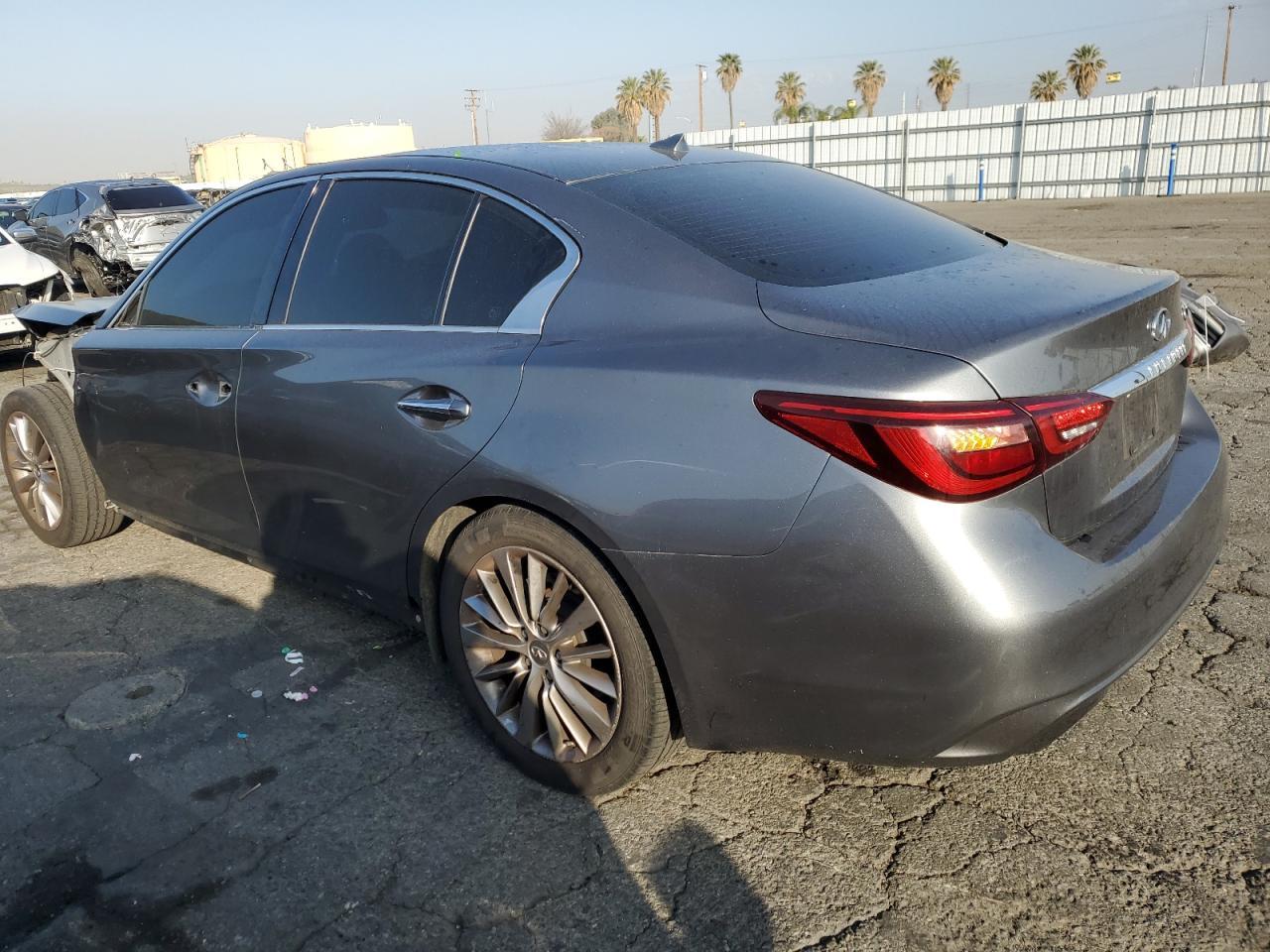 2018 INFINITI Q50 LUXE - Image 2