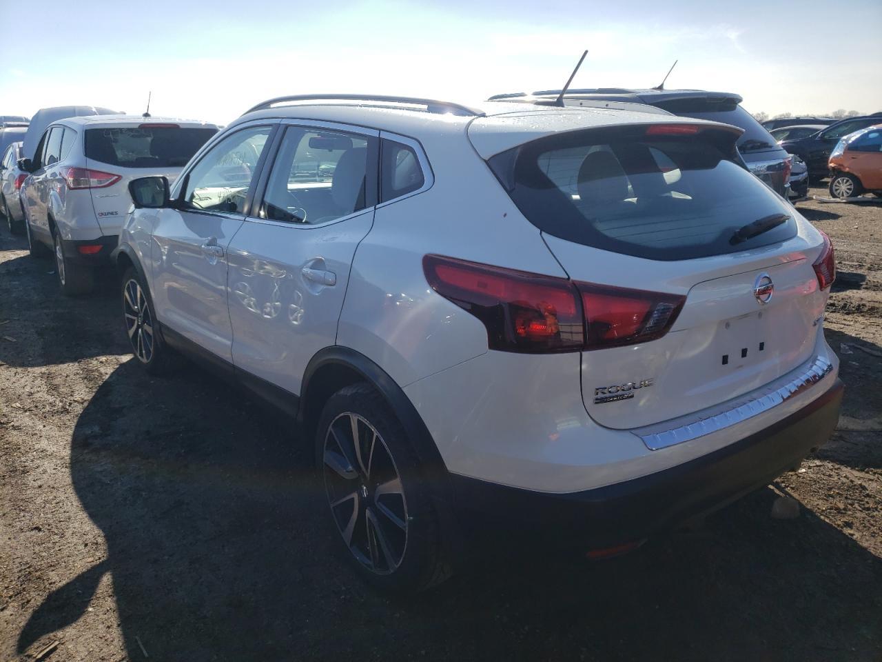 2017 NISSAN ROGUE SPOR - Image 2