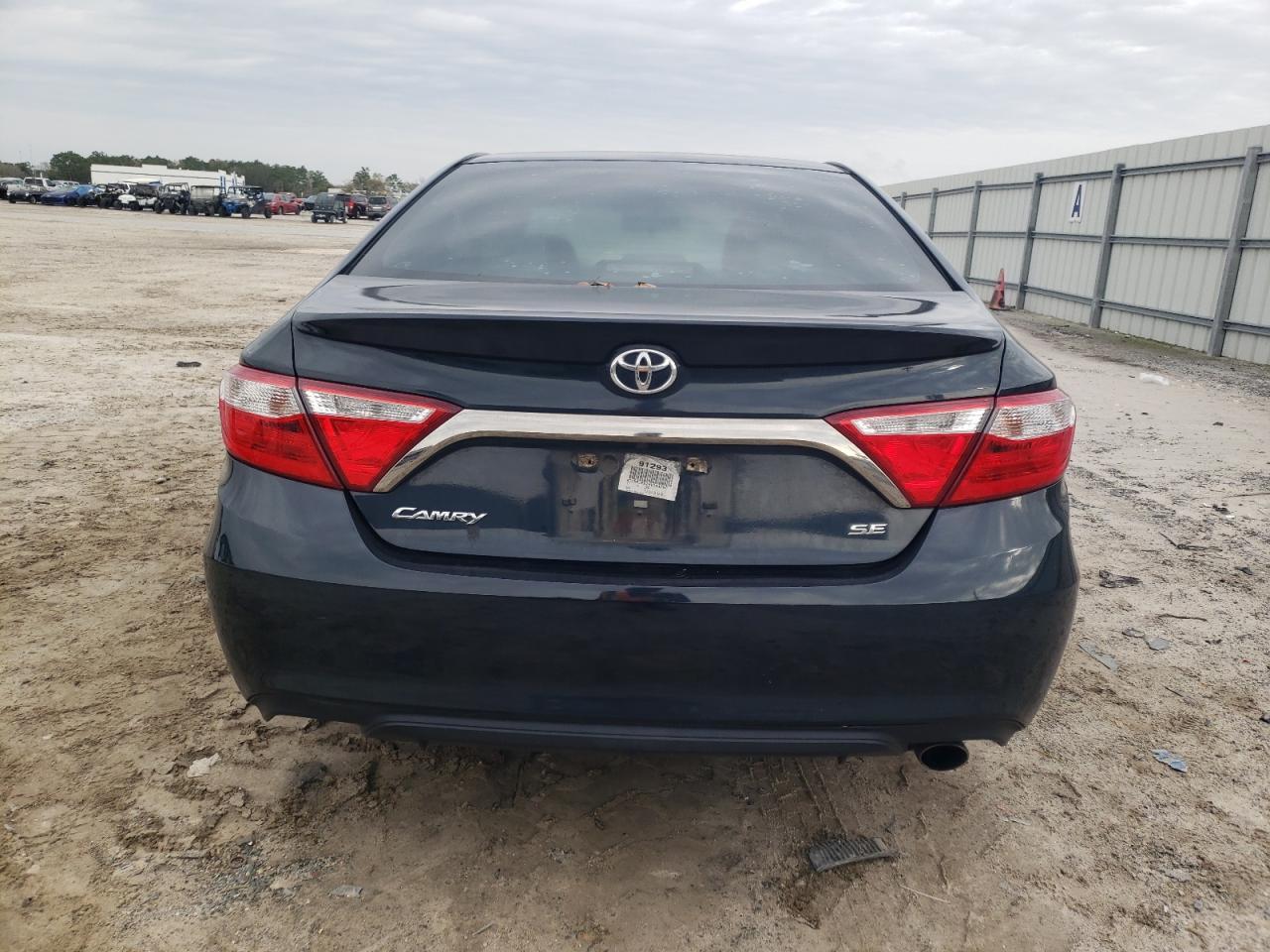 2017 TOYOTA CAMRY LE - Image 6