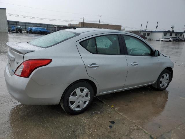 2014 Nissan Versa S - Фото 3