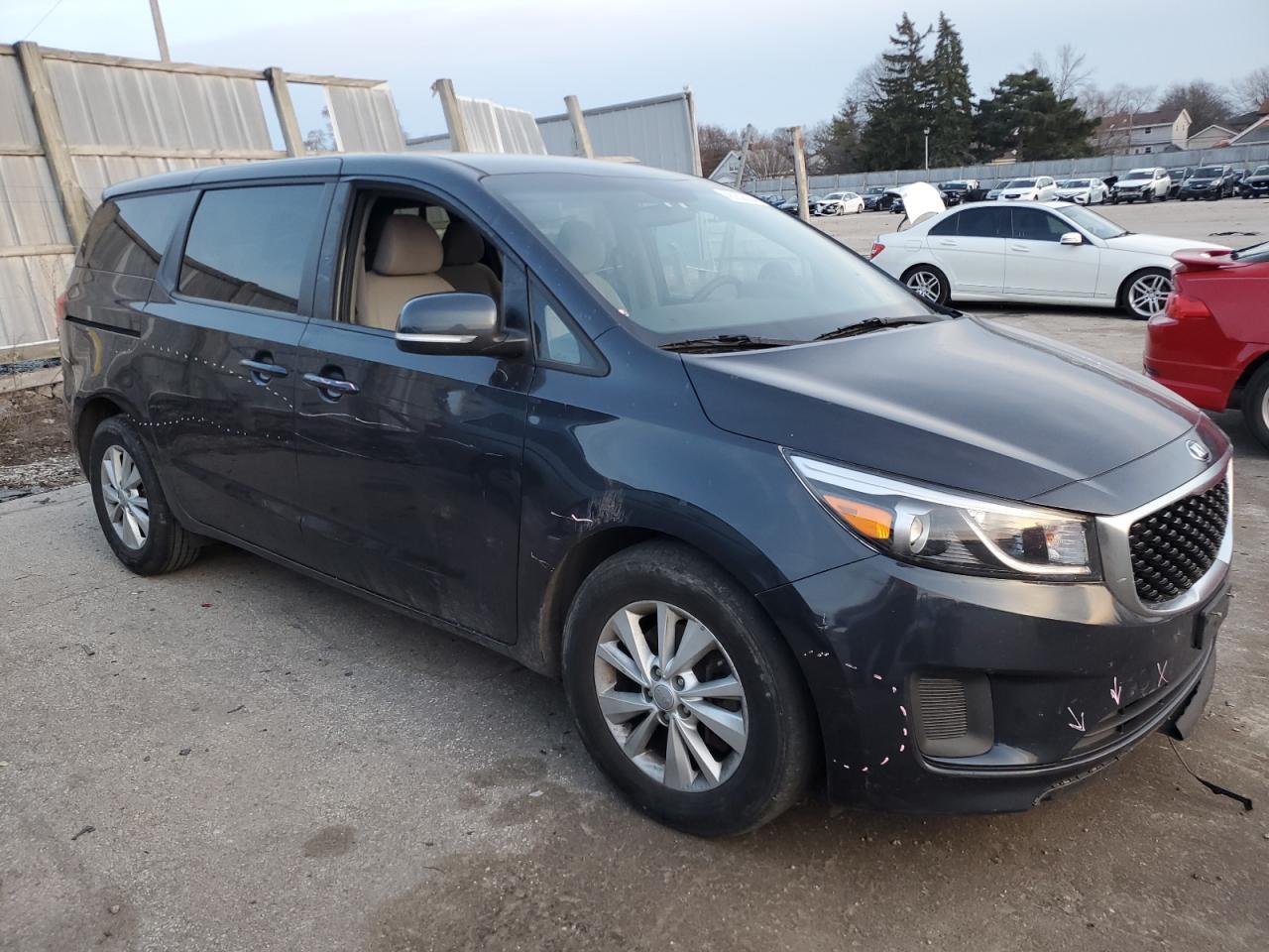 2017 KIA SEDONA LX - Фото 4
