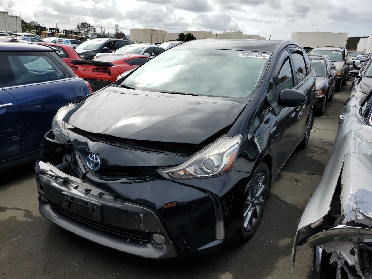 2015 TOYOTA PRIUS V car image