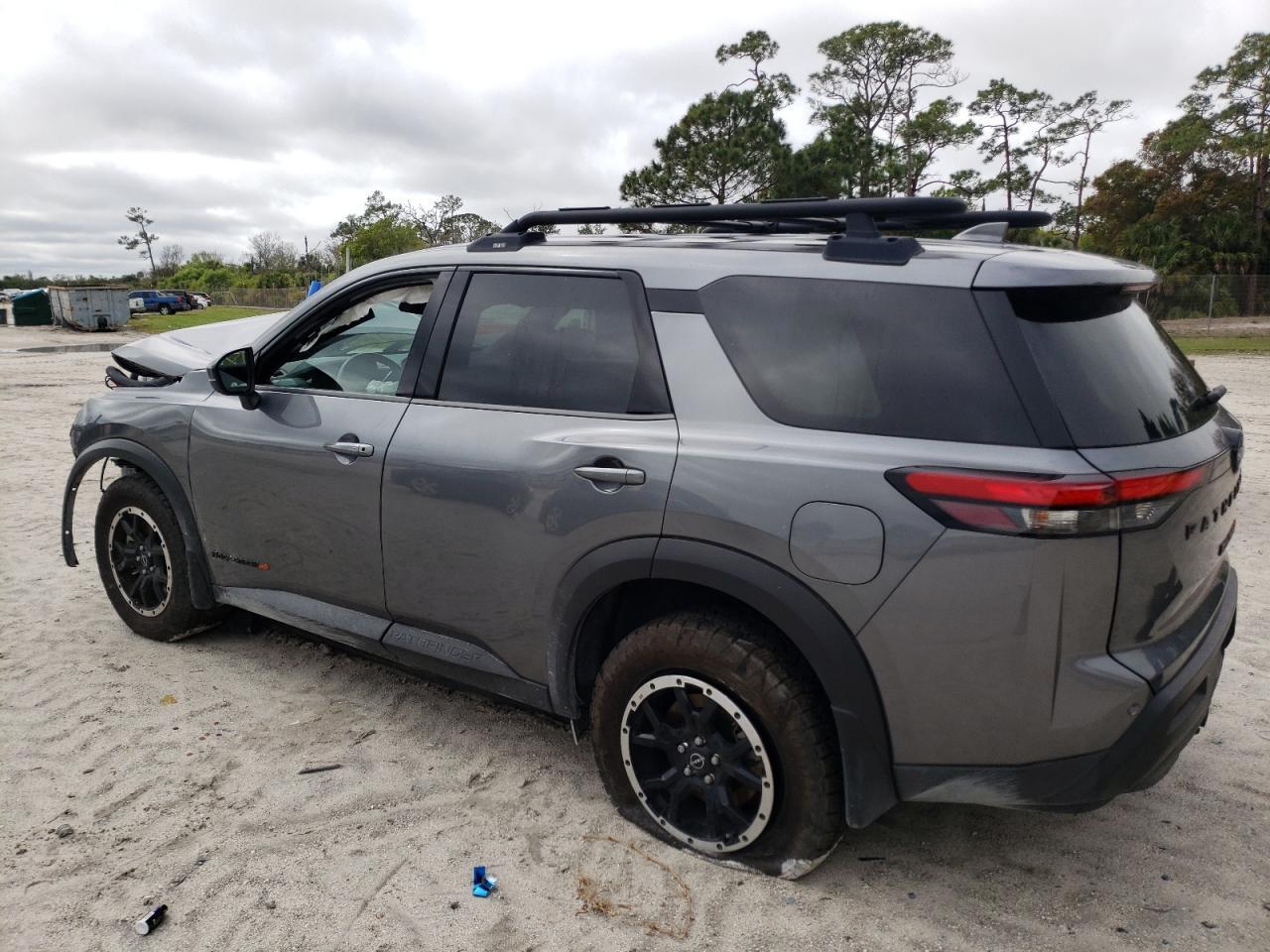 2023 NISSAN PATHFINDER - Фото 2