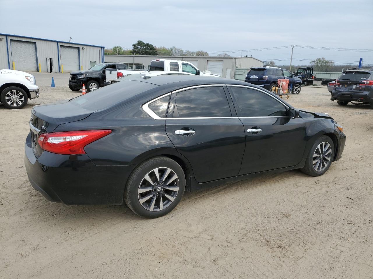 2017 NISSAN ALTIMA 2.5 - Фото 3