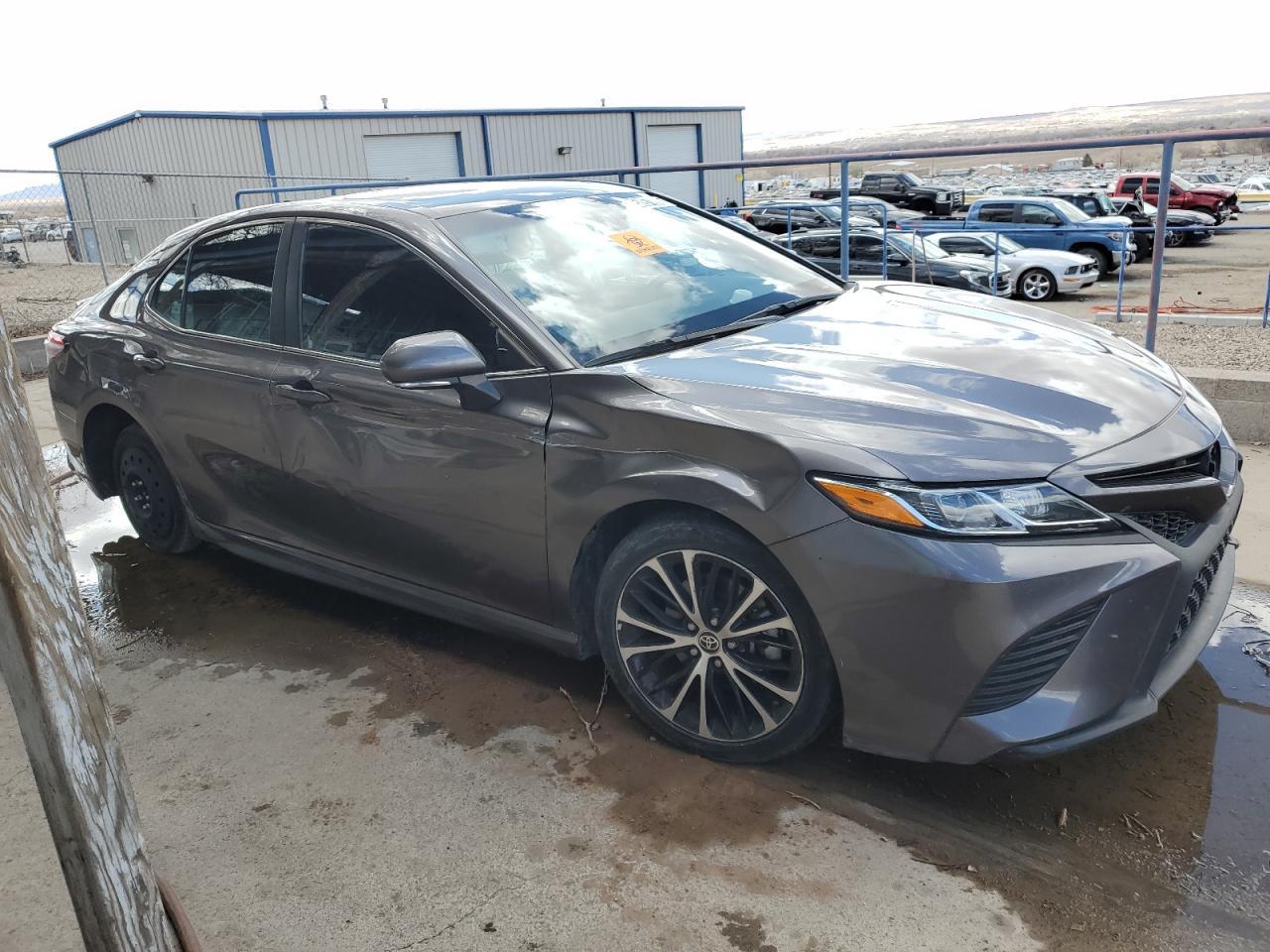 2020 TOYOTA CAMRY SE - Image 4