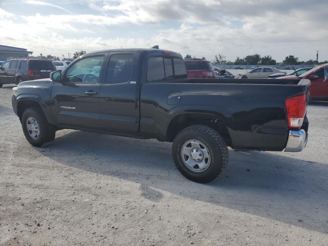 2017 TOYOTA TACOMA ACC - Фото 2