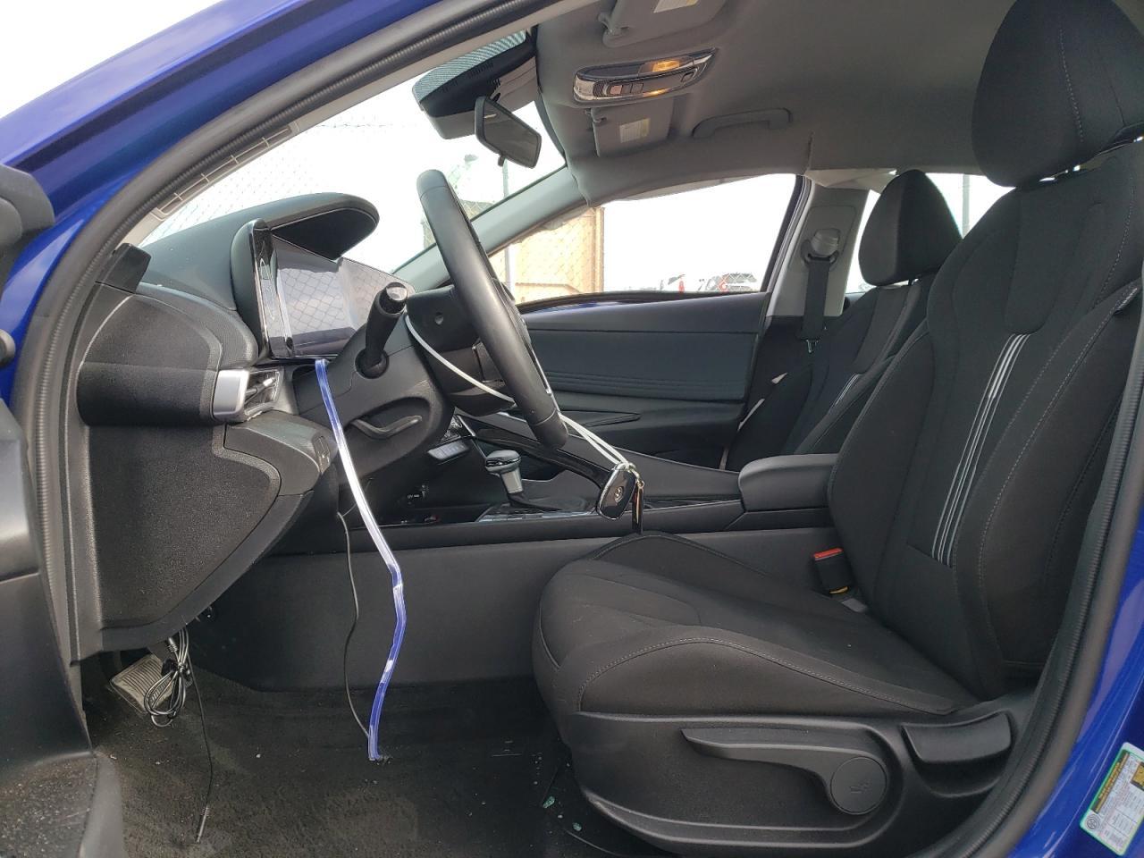 2023 HYUNDAI ELANTRA SE - Image 7