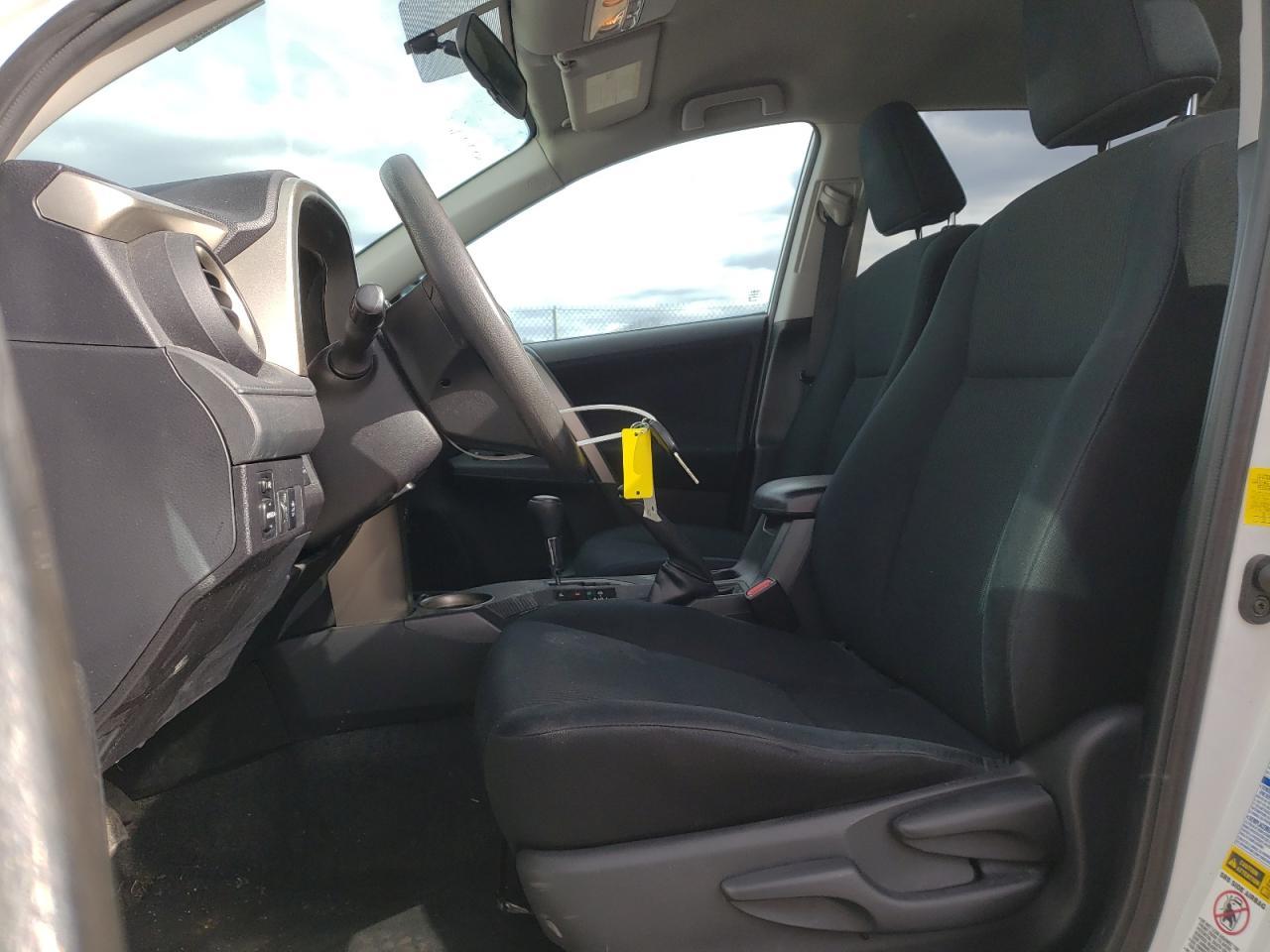 2015 TOYOTA RAV4 LE - Фото 7