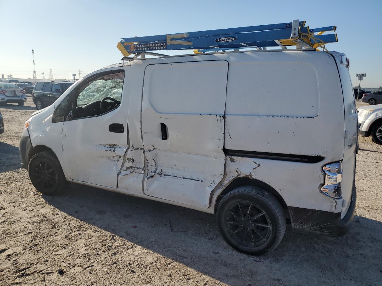 2015 NISSAN NV200 2.5S - Image 2