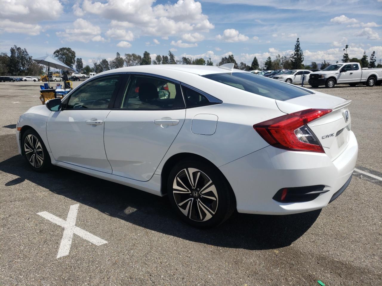 2018 HONDA CIVIC EX - Image 2