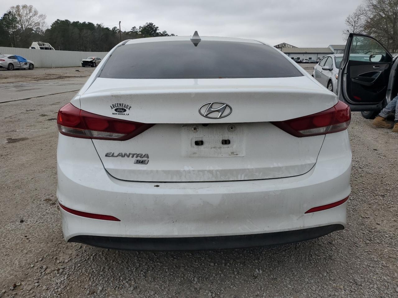 2018 HYUNDAI ELANTRA SE - Фото 6
