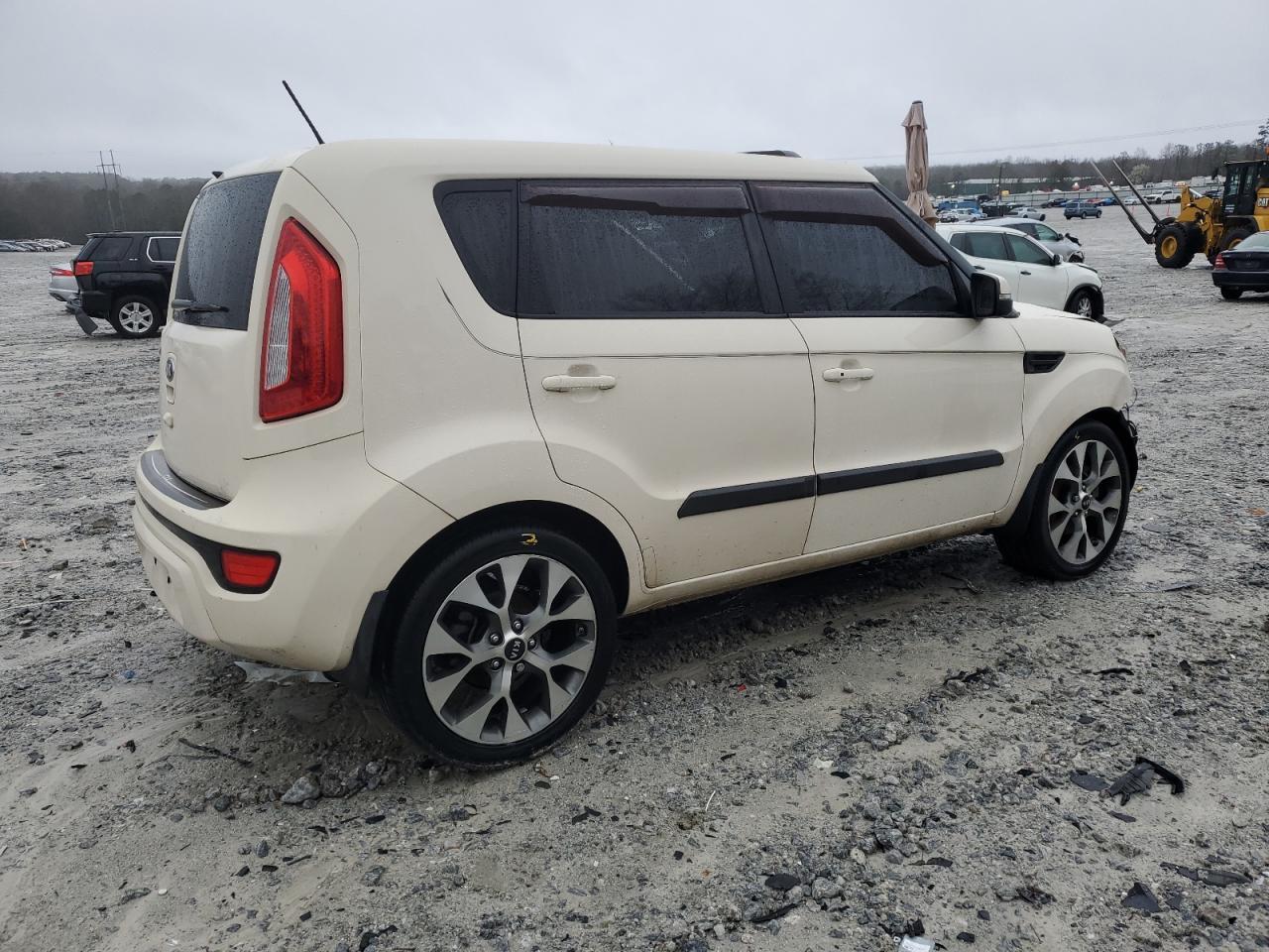 2013 KIA SOUL + - Image 3