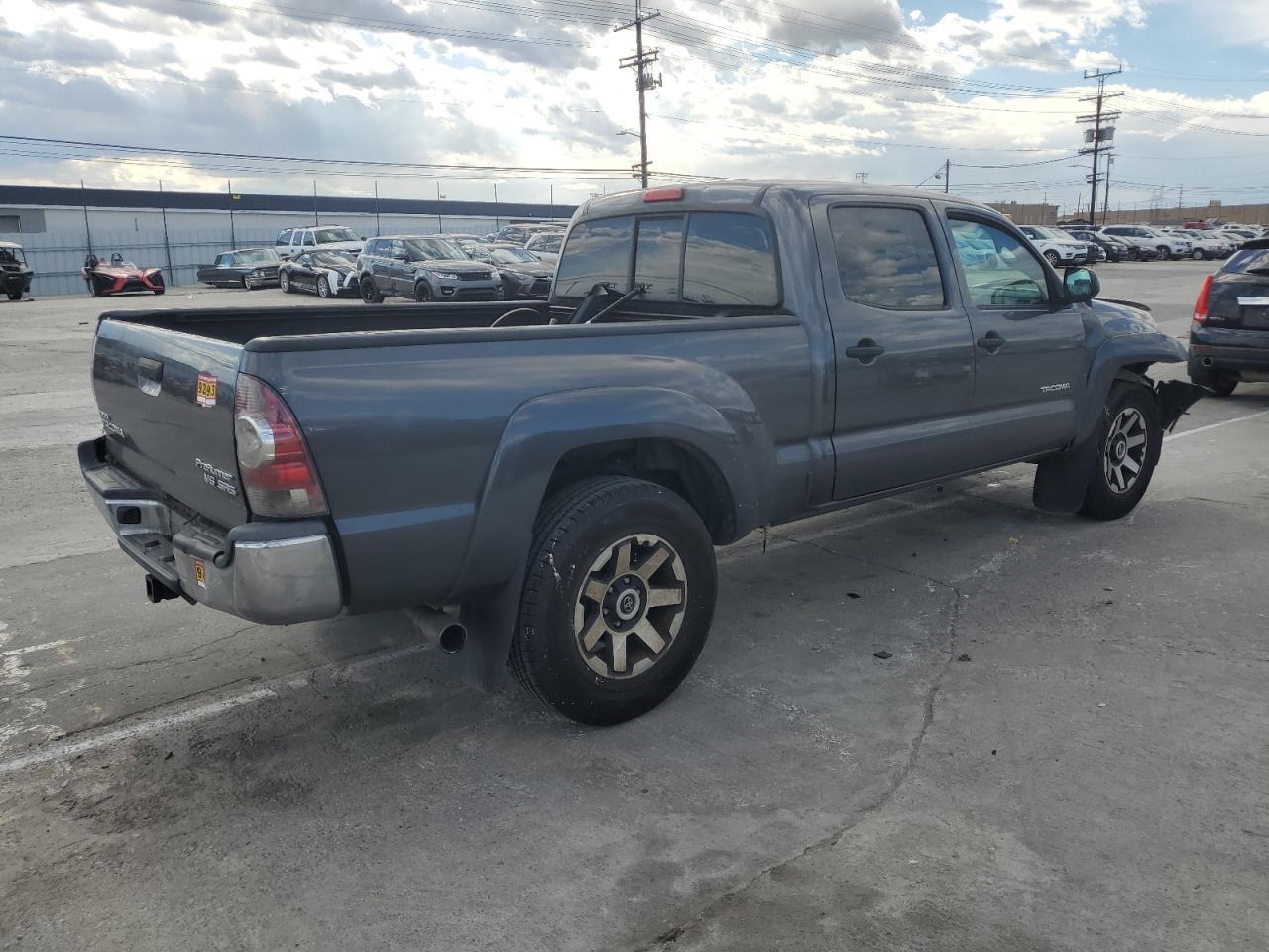 2013 TOYOTA TACOMA DOU - Image 3