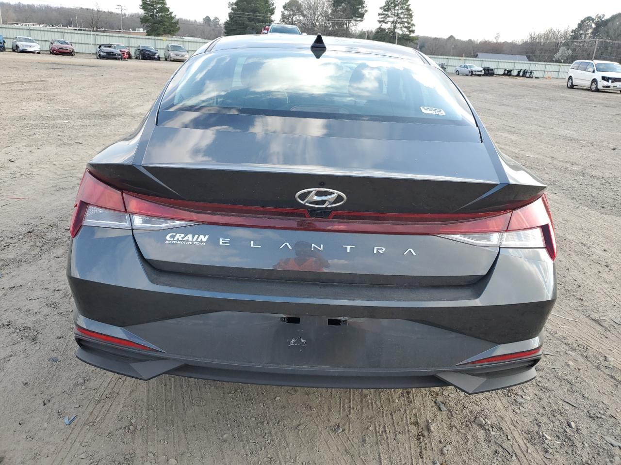 2023 HYUNDAI ELANTRA SE - Фото 6