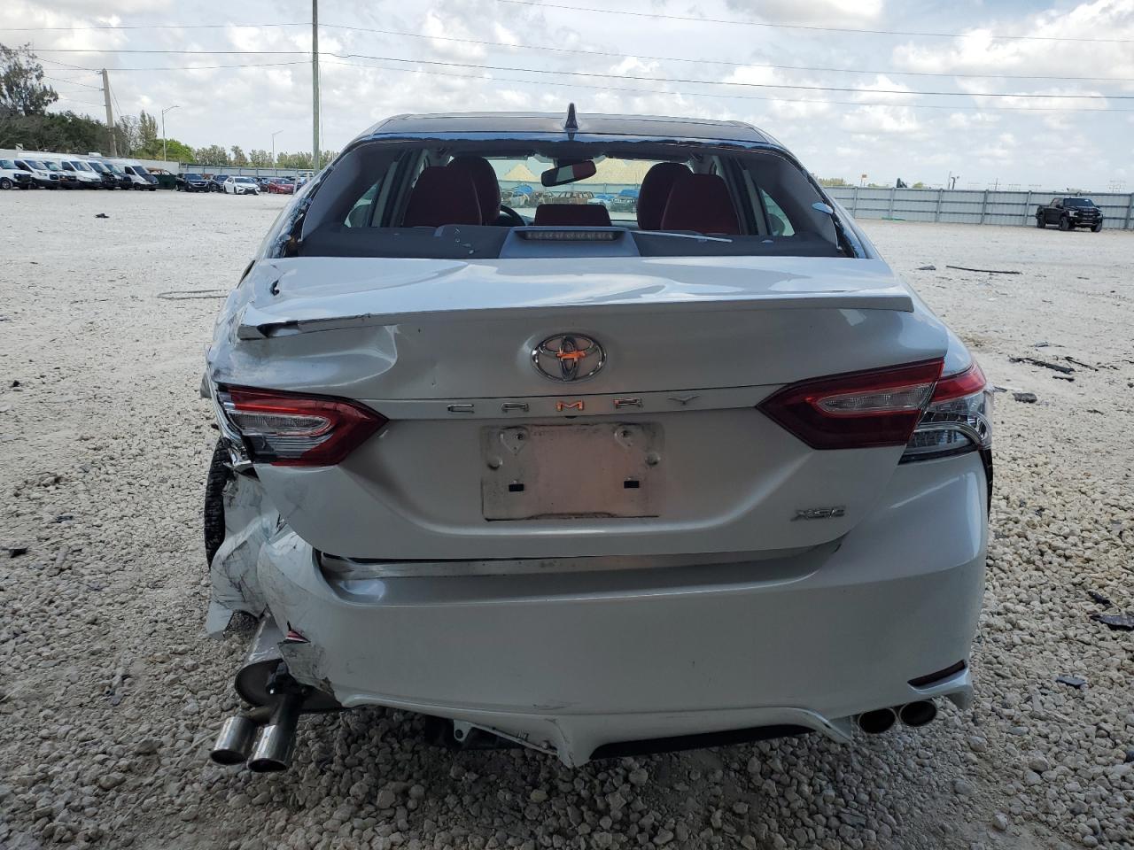 2019 TOYOTA CAMRY XSE - Image 6