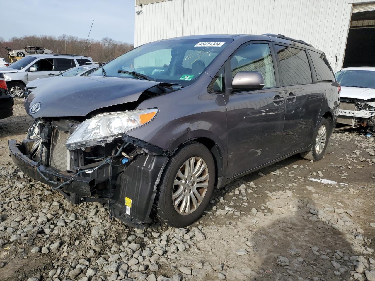 2014 TOYOTA SIENNA XLE car image