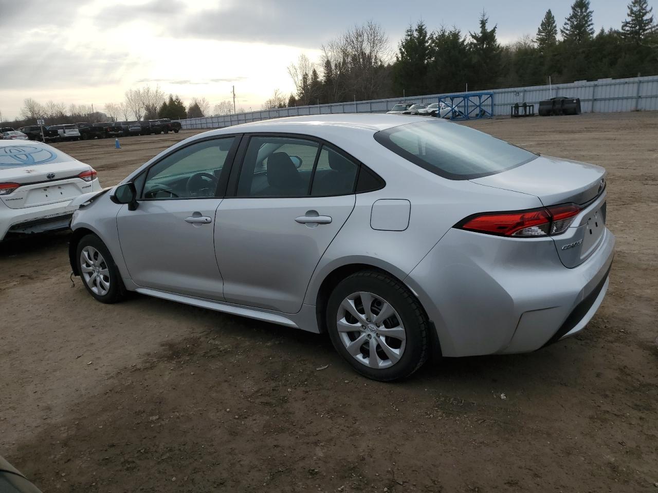 2020 TOYOTA COROLLA LE - Фото 2