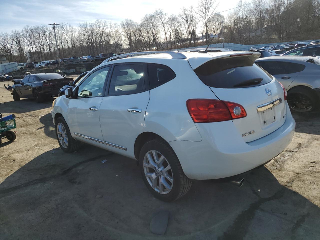 2013 NISSAN ROGUE S - Image 2