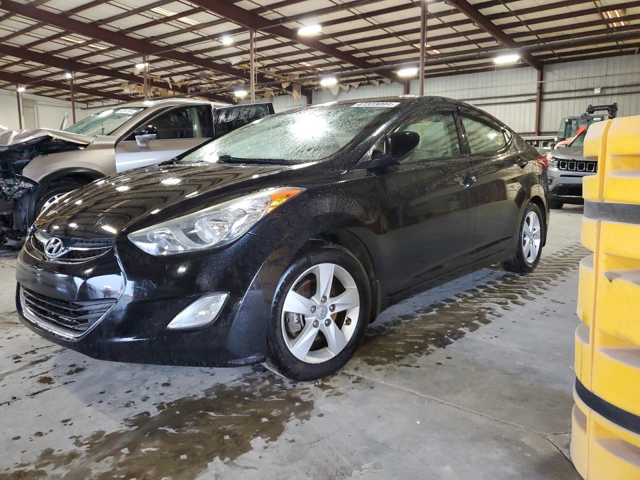 2013 HYUNDAI ELANTRA GL