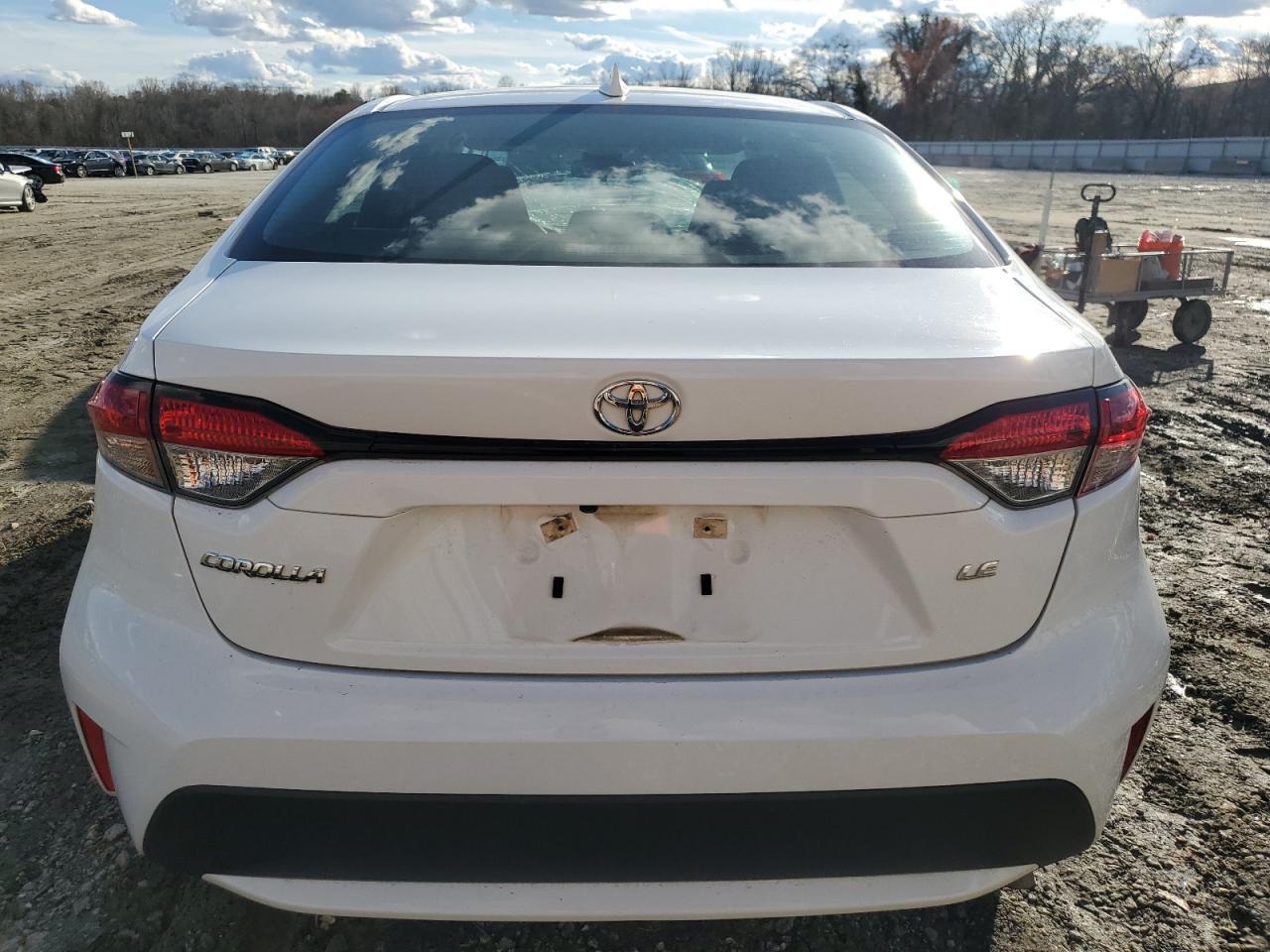 2021 TOYOTA COROLLA LE - Фото 6