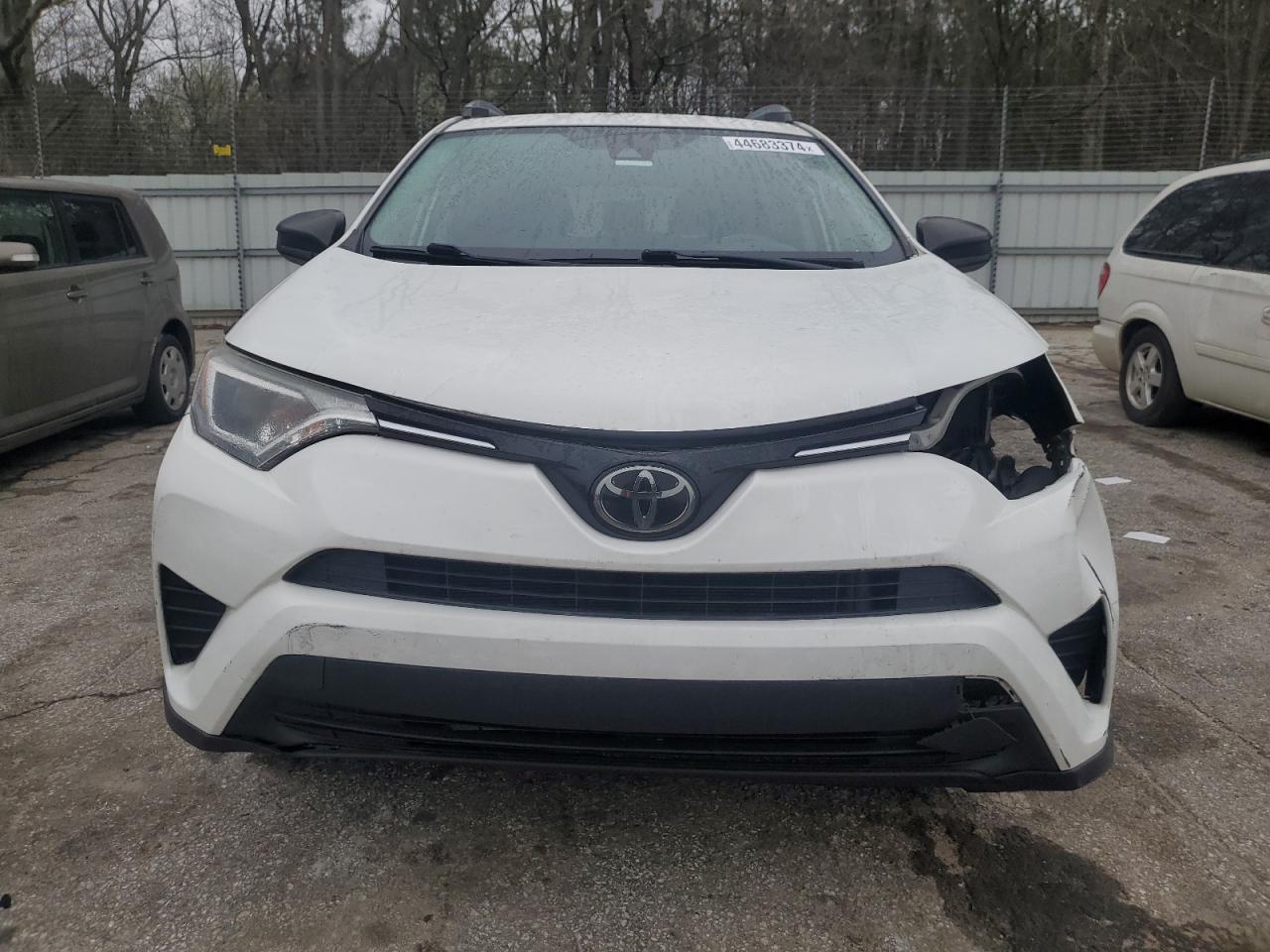 2017 TOYOTA RAV4 LE - Фото 5