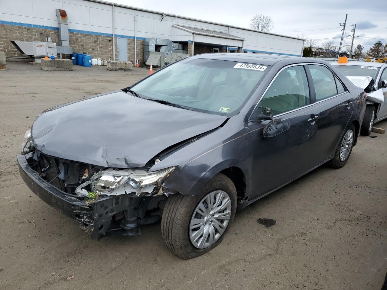 2014 TOYOTA CAMRY L